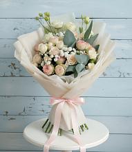 Букет цветов из:  Розы и Лизиантусы в Черусти