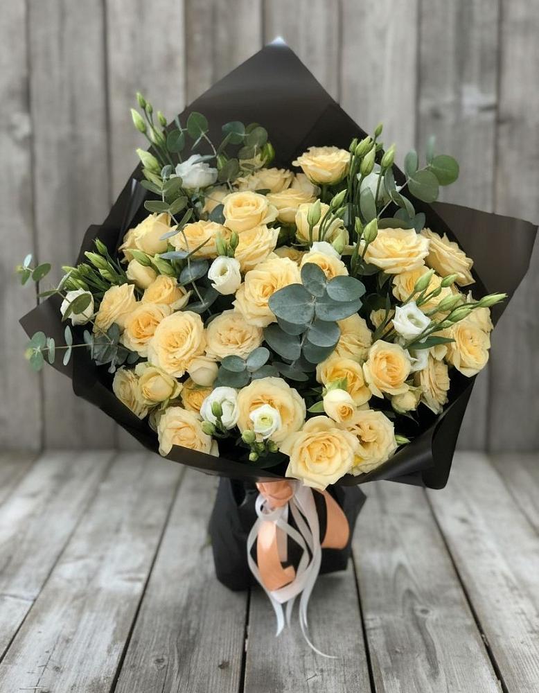 Букет цветов из: Розы и Лизиантусы в Черусти