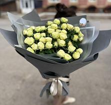 Букет Белые кустовые розы Солинеро в Черусти