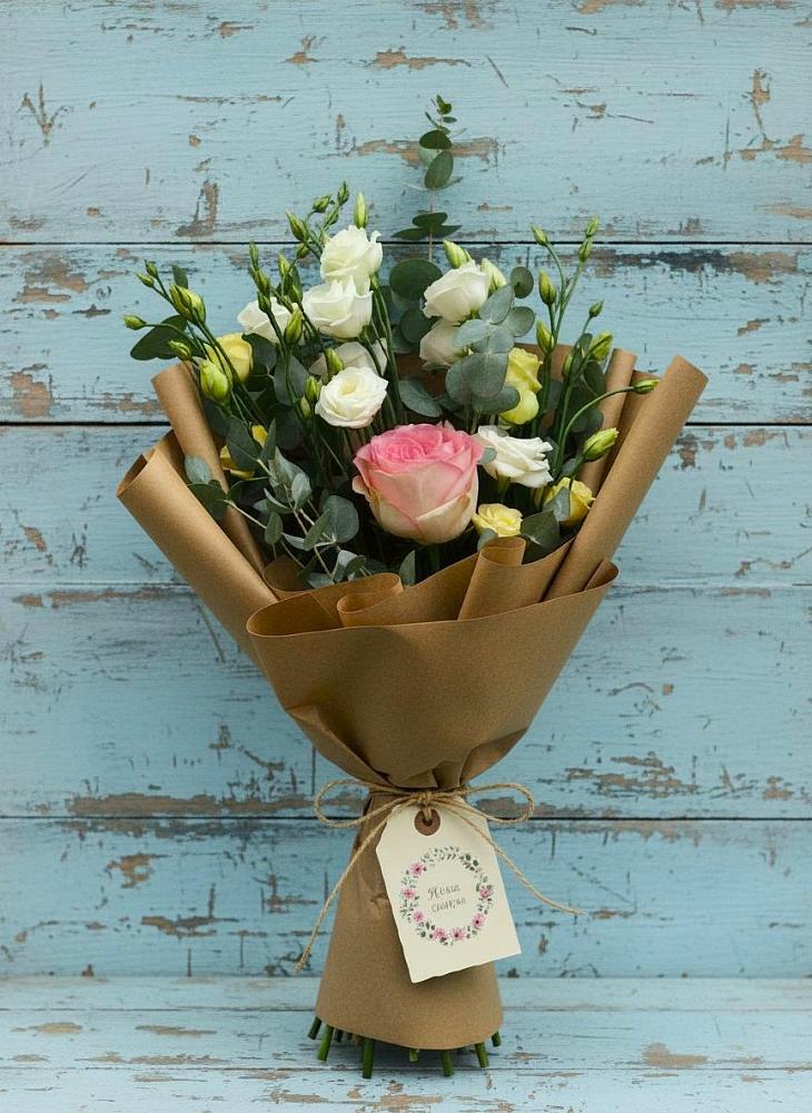 Букет цветов из: Розы и Лизиантусы в Черусти