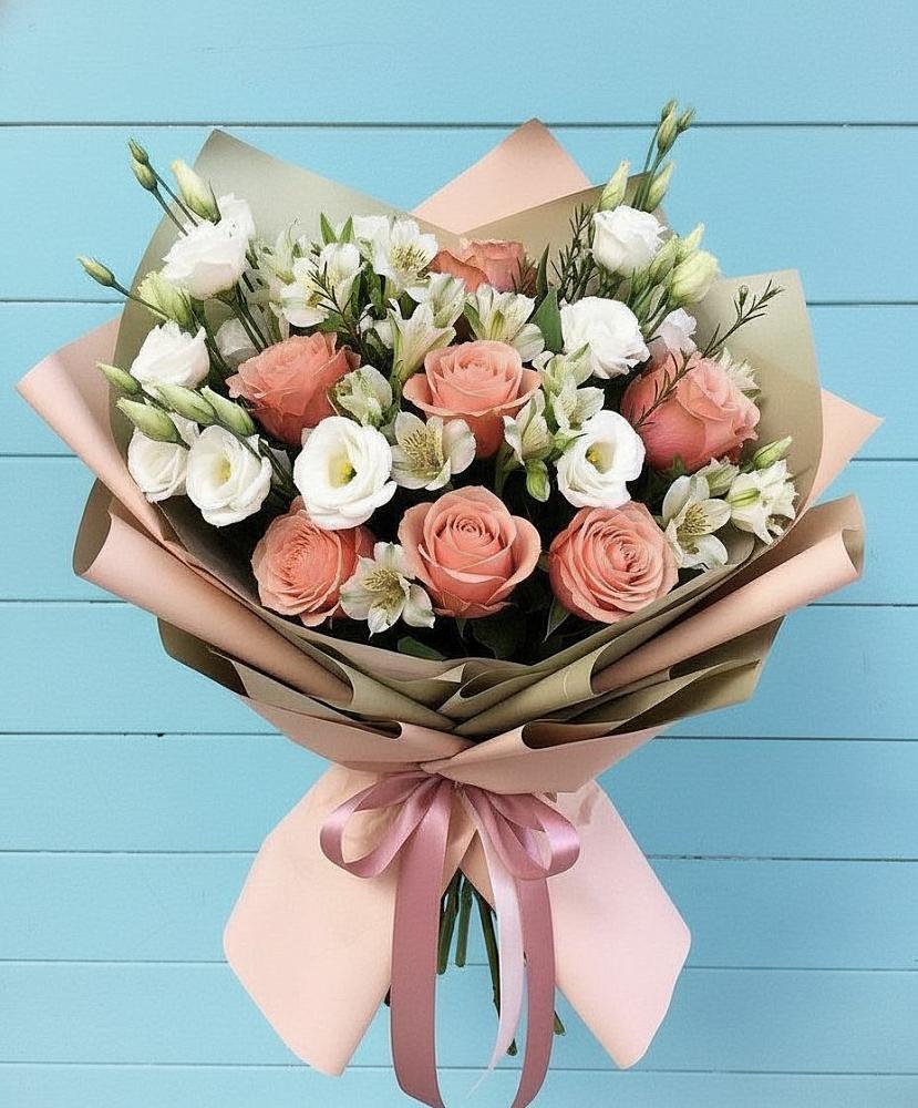 Букет цветов из: Розы, Альстромерии и Лизиантусы в Черусти