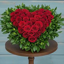 Цветочная композиция из Розы в виде сердца в Черусти