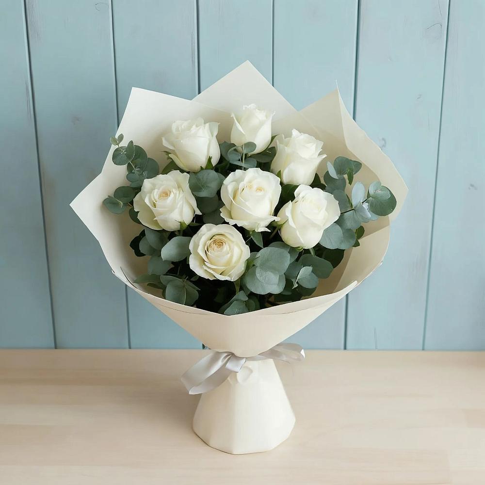 Букет Белые розы в Эвкалипте в Черусти