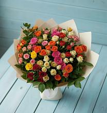 Букет Микс из разноцветных кустовых роз в Черусти